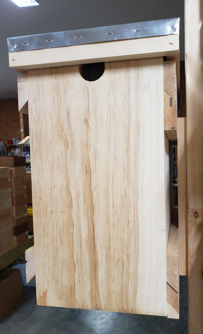 Nuc Box and Swarm Trap image 2