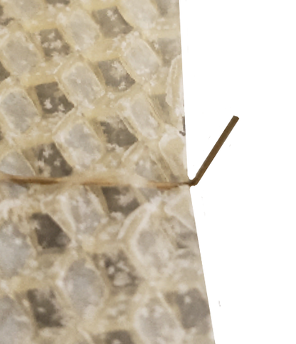 Medium Wax Foundation - crimp wire- with Hook